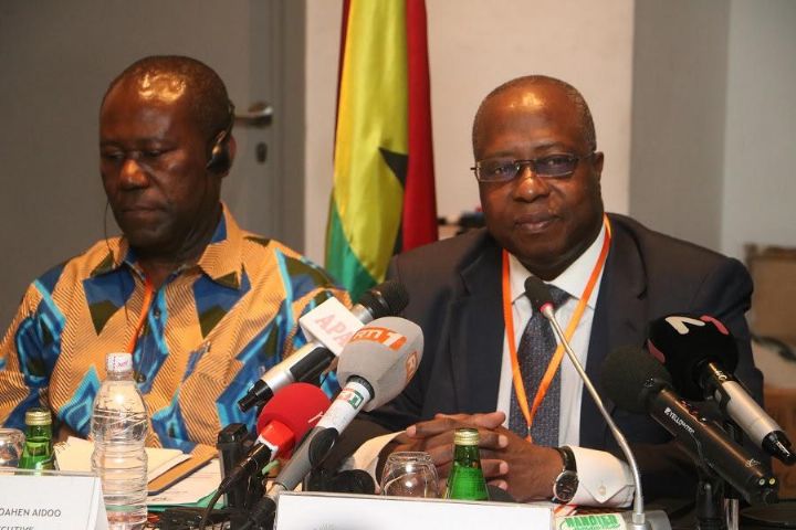 28/10/19  Cacao: les chocolatiers acceptent de payer 400 dollars de plus la tonne  la Cte dIvoire et au Ghana