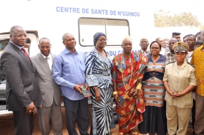 04/02/15 LE CONSEIL DU CAFE-CACAO FAIT DON D’UNE AMBULANCE MEDICALISEE AUX POPULATIONS DE N’GUINOU