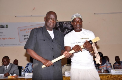 04/02/15 LE CONSEIL DU CAFE CACAO LANCE SON PROJET D’APPUI A LA PROMOTION DES JEUNES AGRICULTEURS
