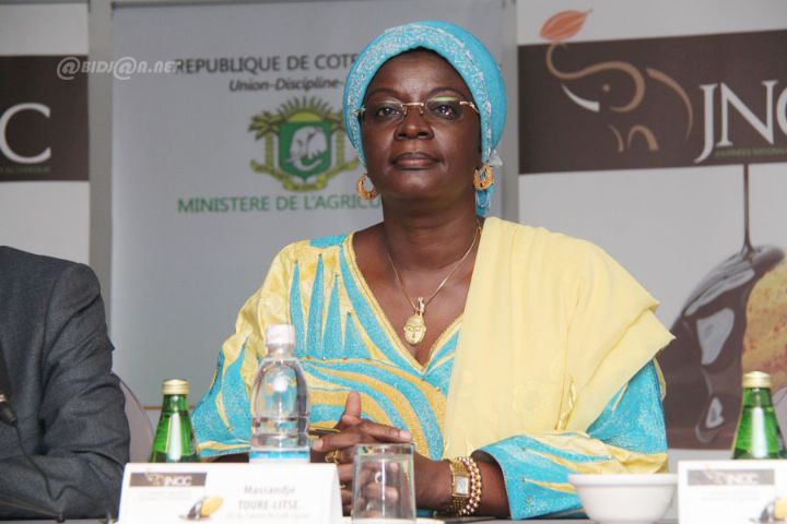 18/01/15 LE CONSEIL CAFE CACAO FAIT DES DONS DE PLUS DE 660 MILLIONS AUX POPULATIONS DE BONGOUANOU