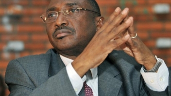 12/12/18 Dépité par le manque de progrès notamment dans l'agriculture, le Guinéen Sidya Touré démissionne
